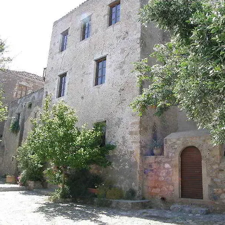 Hotel Telesilla Castle House *