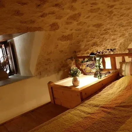 Telesilla Castle House *